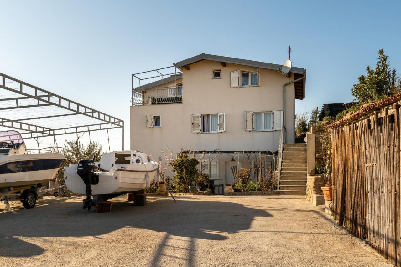 Apartments With A Parking Space Lopar, Rab - 14070 エクステリア 写真