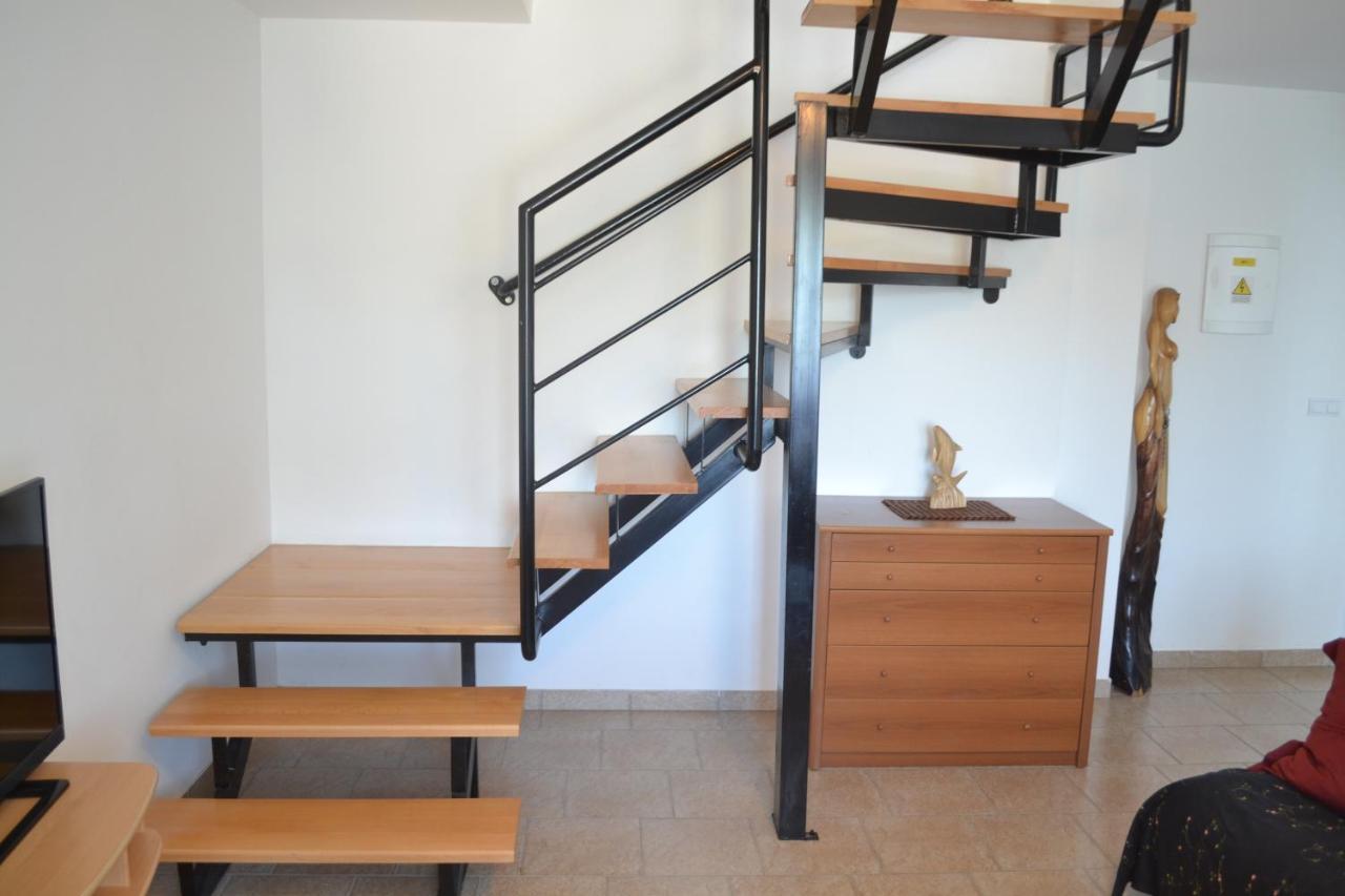 Apartments With A Parking Space Lopar, Rab - 14070 エクステリア 写真