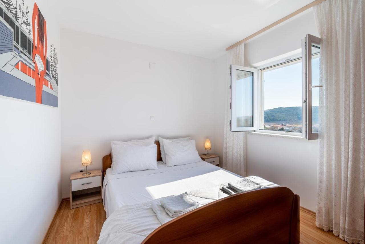 Apartments With A Parking Space Lopar, Rab - 14070 エクステリア 写真