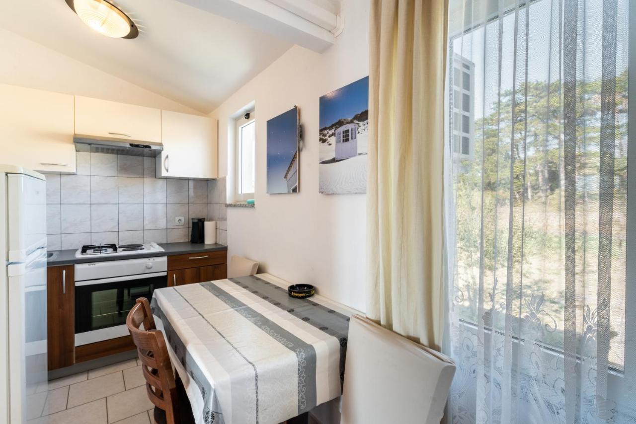 Apartments With A Parking Space Lopar, Rab - 14070 エクステリア 写真