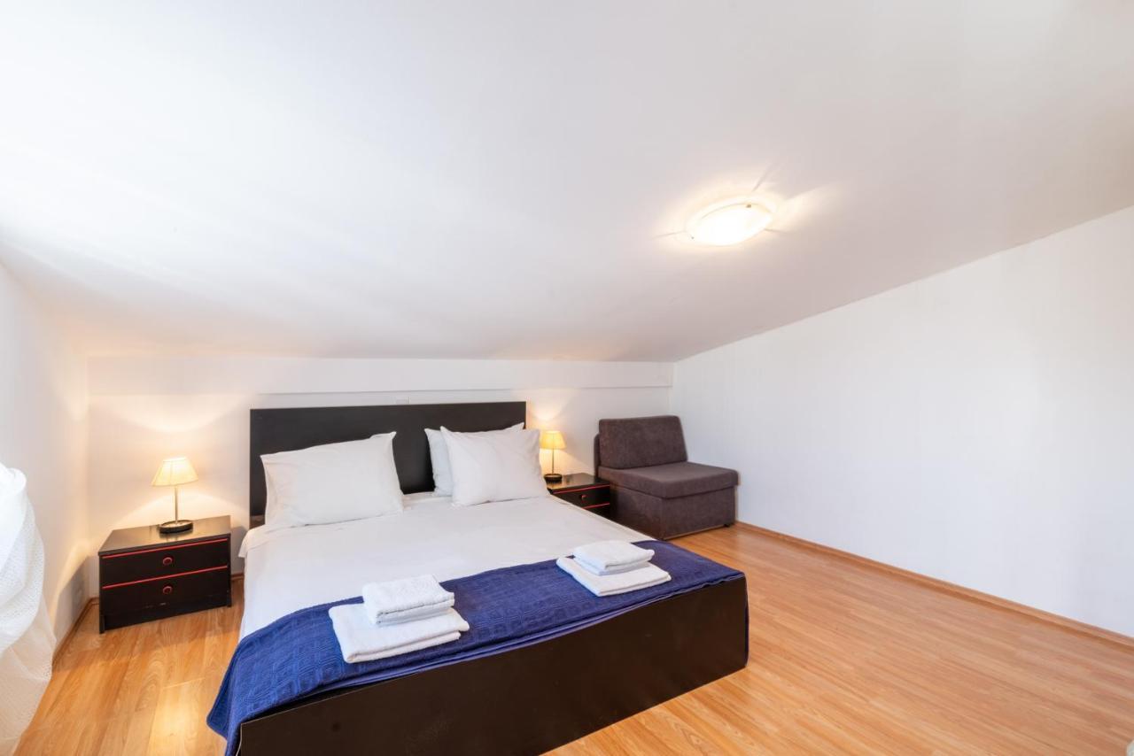 Apartments With A Parking Space Lopar, Rab - 14070 エクステリア 写真