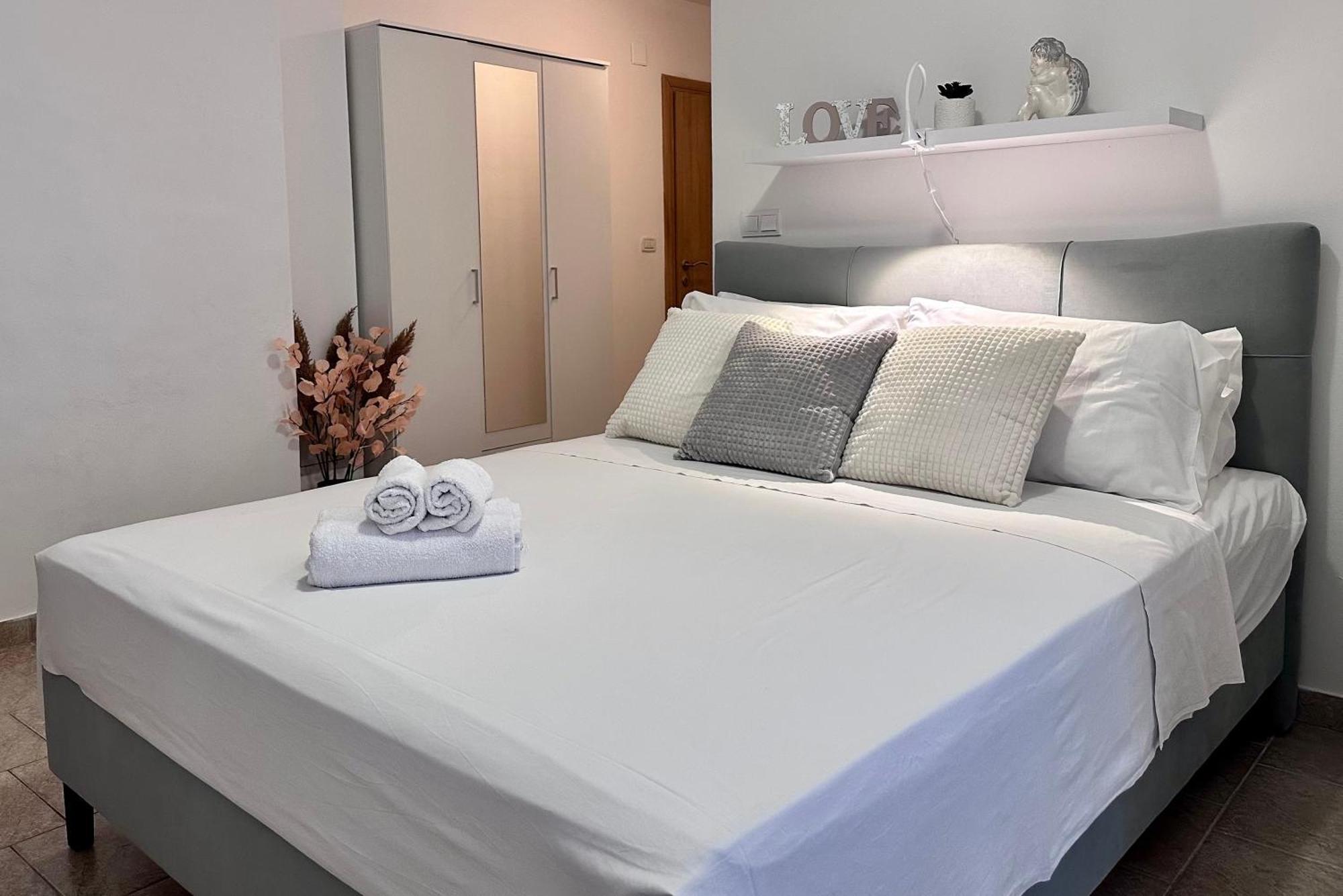 Apartments With A Parking Space Lopar, Rab - 14070 部屋 写真